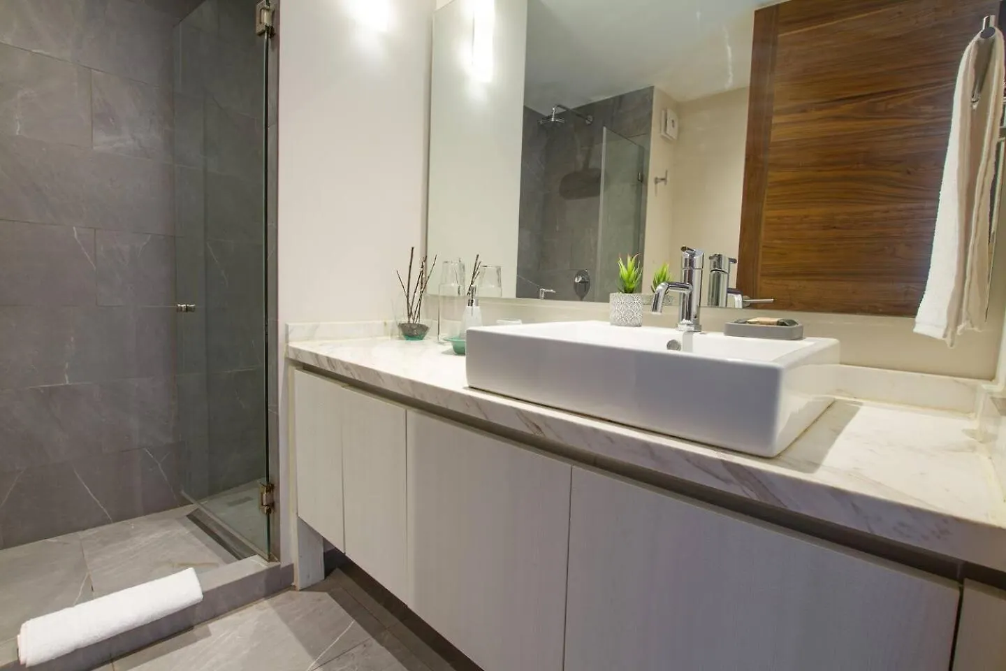 Estupenda Habitacion Con Cama King 100Mb Y Refri Playa del Carmen