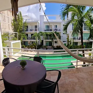 Poolside Tranquil In Apartment